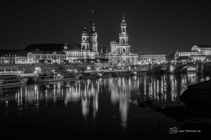 Dresden im Spiegel der Elbe